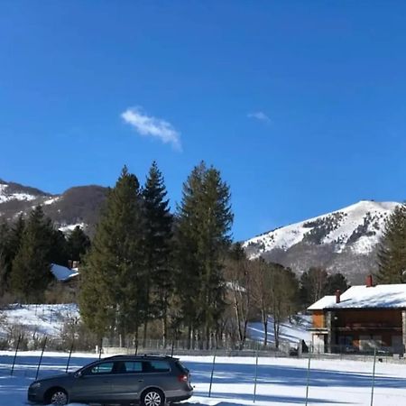 Lh Albergo Il Picchio Пескассероли Экстерьер фото