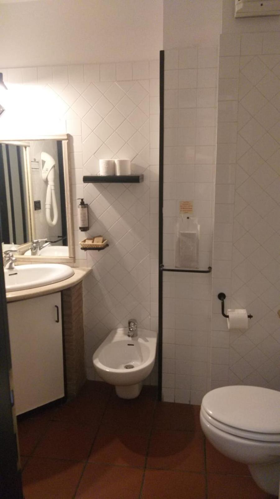 Lh Albergo Il Picchio Пескассероли Экстерьер фото