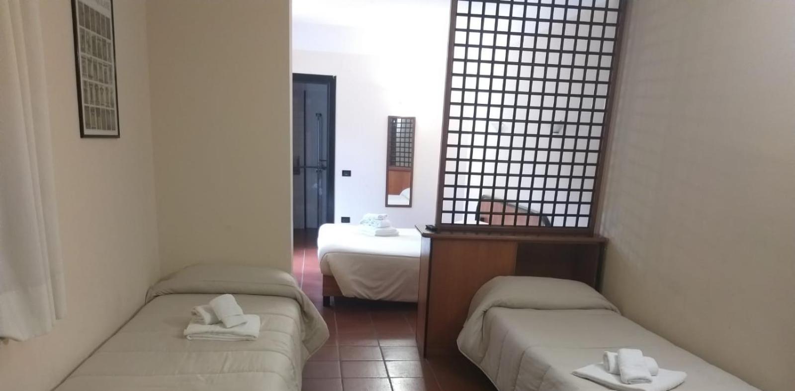 Lh Albergo Il Picchio Пескассероли Экстерьер фото
